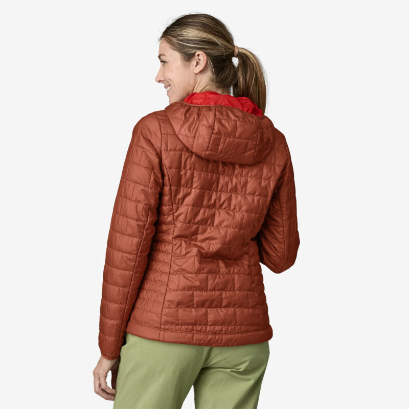 Patagonia Wmn's Nano Puff Hoody Regular Fit Burnished Red - Image 2